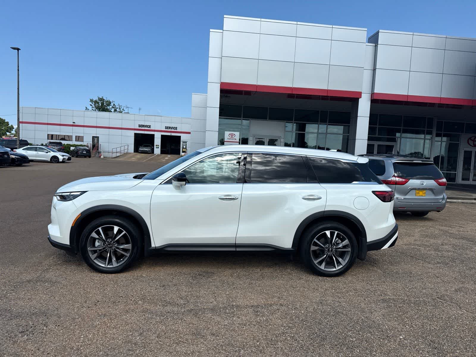2025 INFINITI QX60 LUXE FWD
