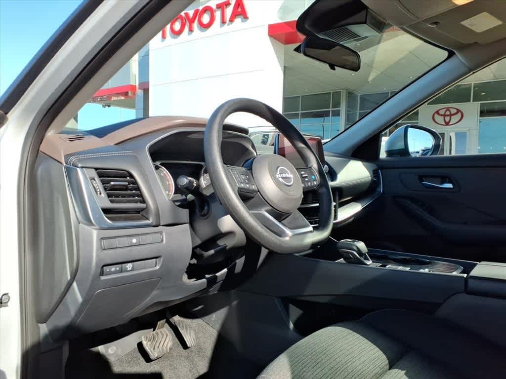 2023 Nissan Rogue FWD SV