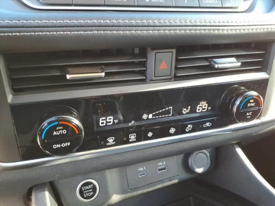 2023 Nissan Rogue FWD SV