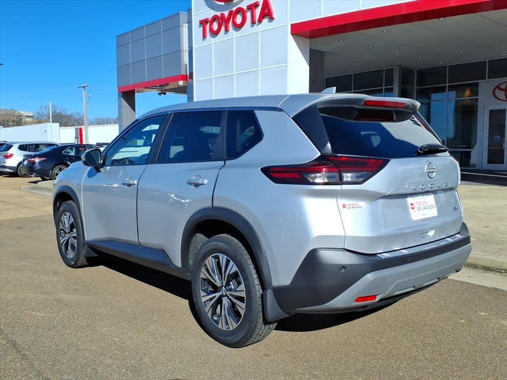 2023 Nissan Rogue FWD SV