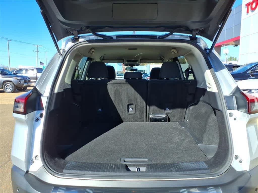 2023 Nissan Rogue FWD SV