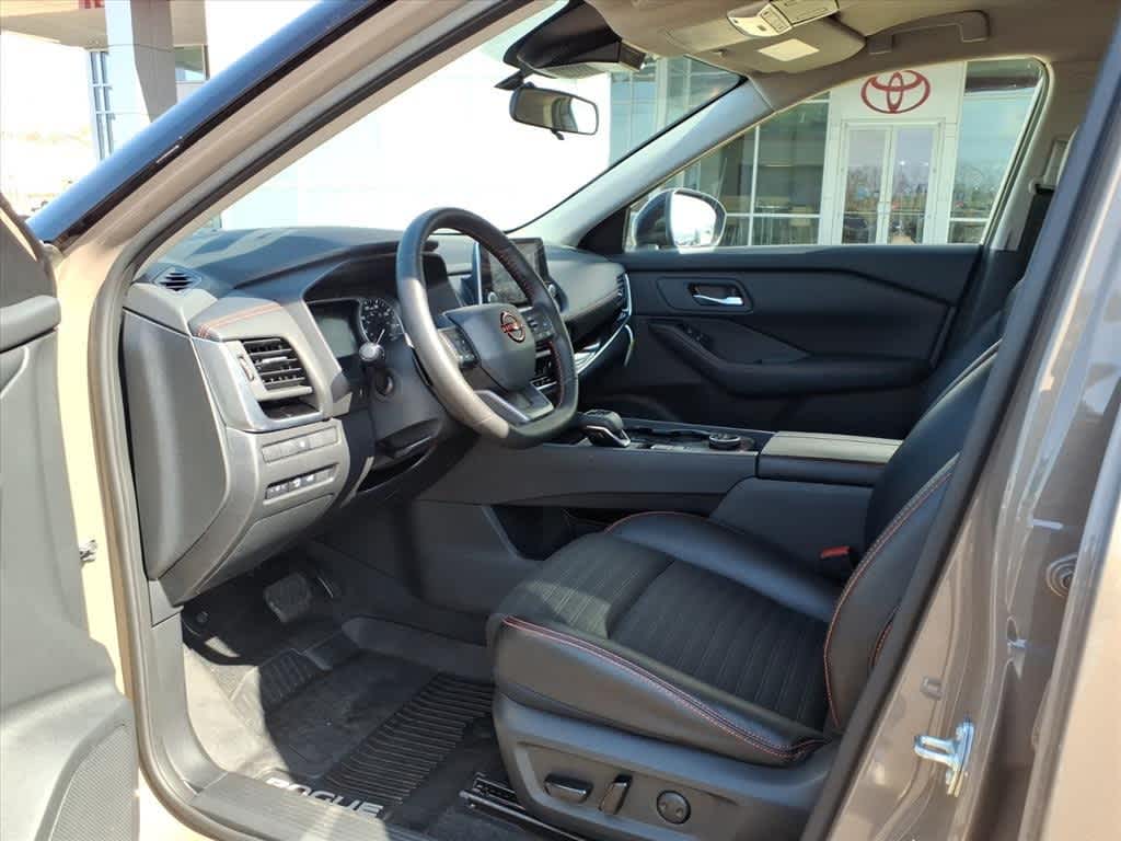 2025 Nissan Rogue AWD Rock Creek