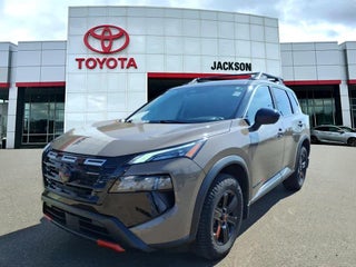 2025 Nissan Rogue AWD Rock Creek