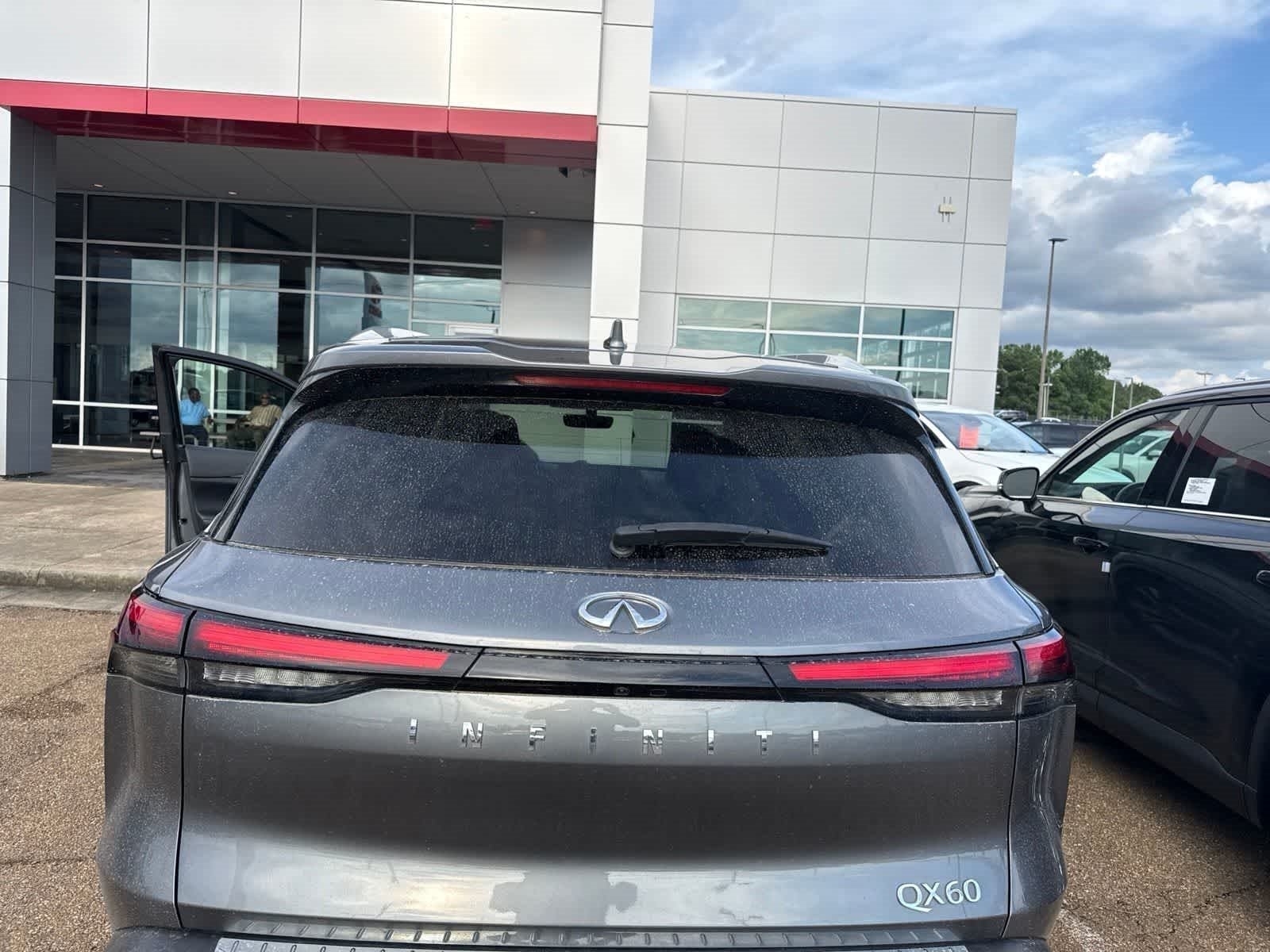 2023 INFINITI QX60 LUXE FWD