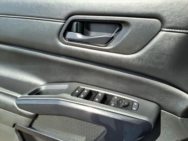 2025 Nissan Pathfinder SV 2WD