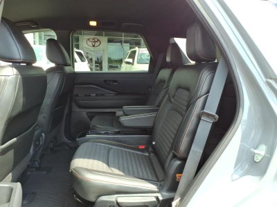 2025 Nissan Pathfinder Rock Creek 4WD
