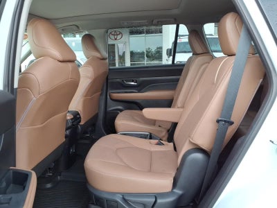 2025 Toyota Grand Highlander Platinum AWD