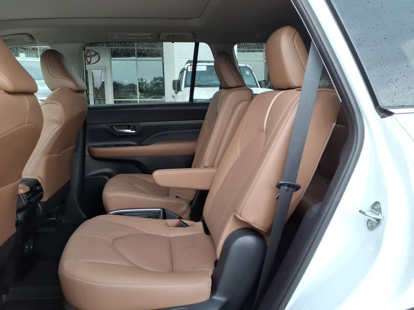 2025 Toyota Grand Highlander Platinum AWD