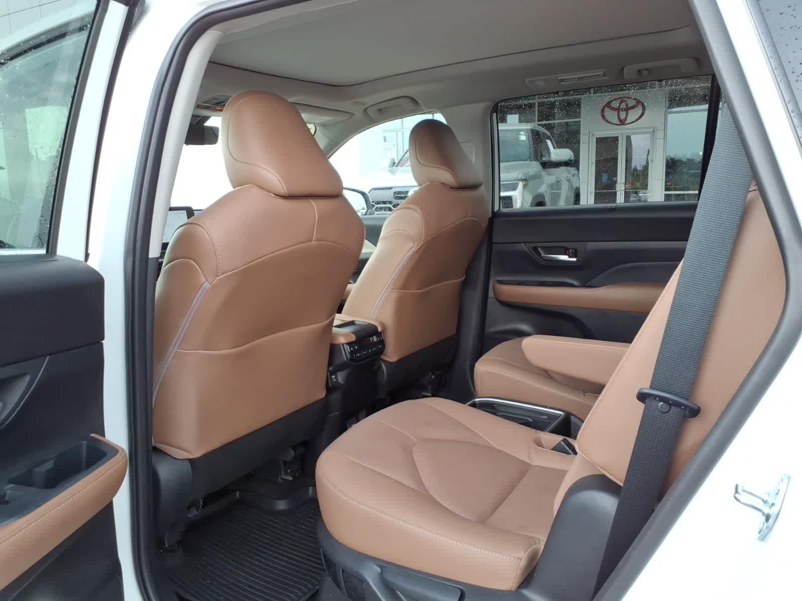 2025 Toyota Grand Highlander Platinum AWD