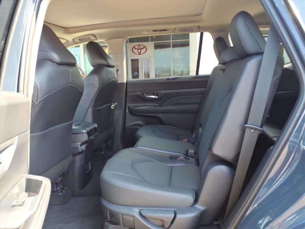 2026 Toyota Grand Highlander Hybrid XLE AWD