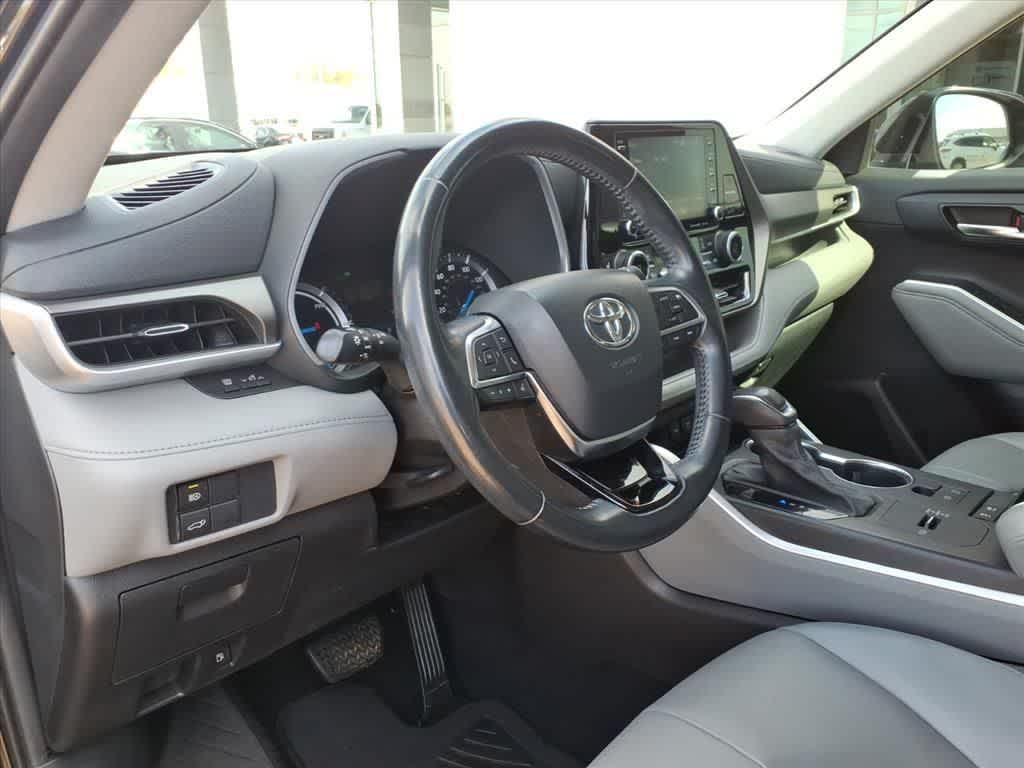 2020 Toyota Highlander Hybrid XLE FWD