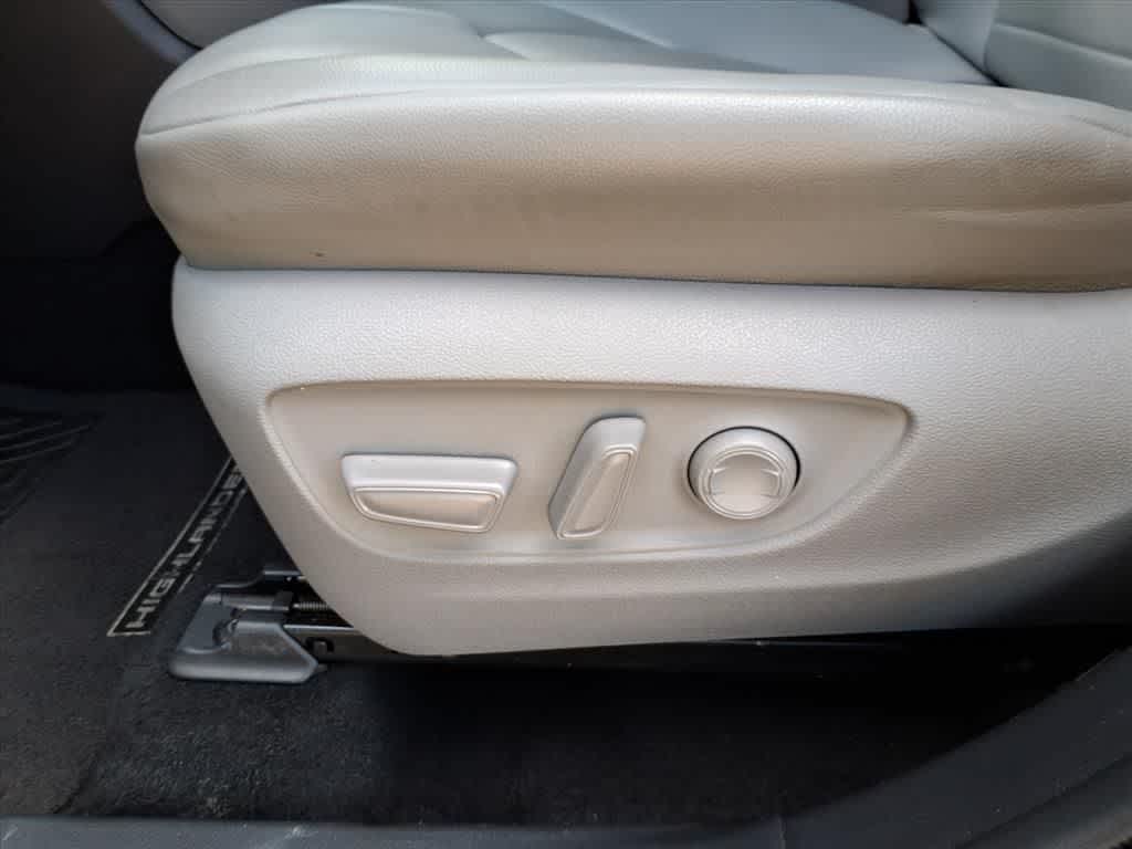 2020 Toyota Highlander Hybrid XLE FWD