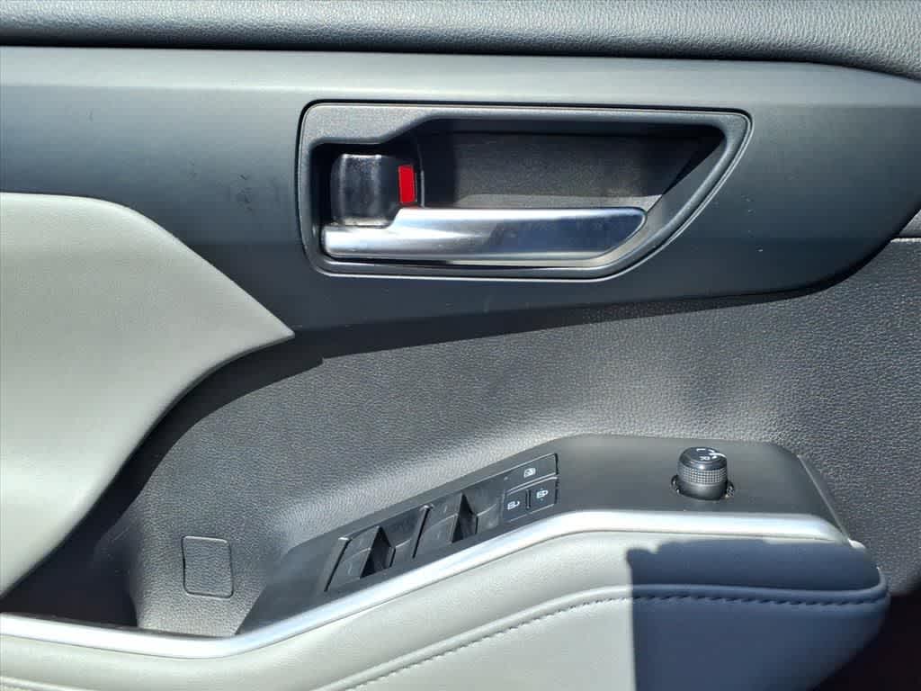 2020 Toyota Highlander Hybrid XLE FWD