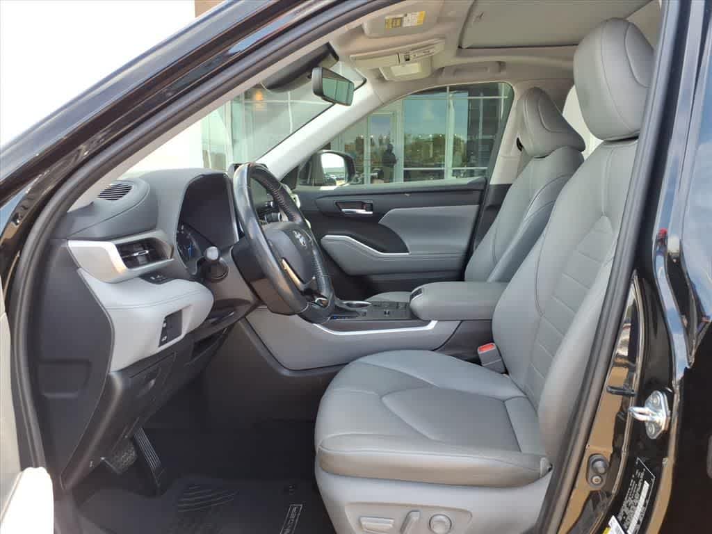 2020 Toyota Highlander Hybrid XLE FWD