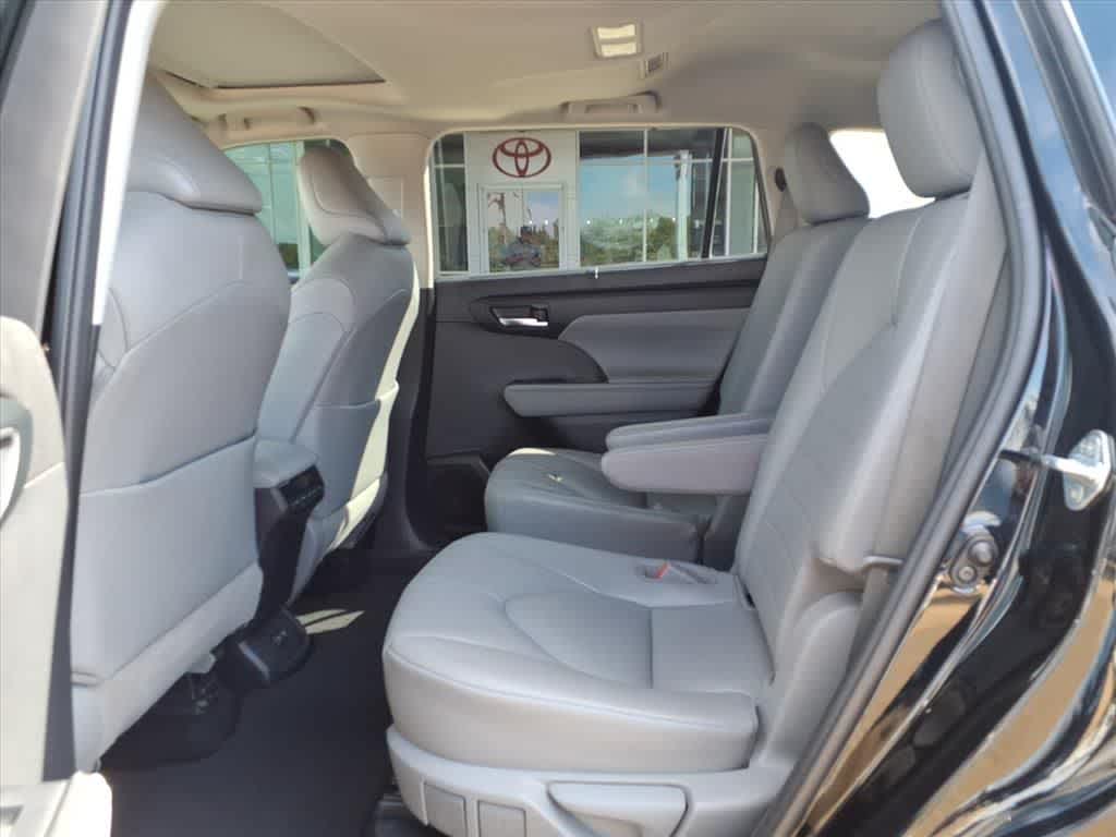 2020 Toyota Highlander Hybrid XLE FWD