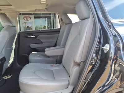 2020 Toyota Highlander Hybrid XLE FWD