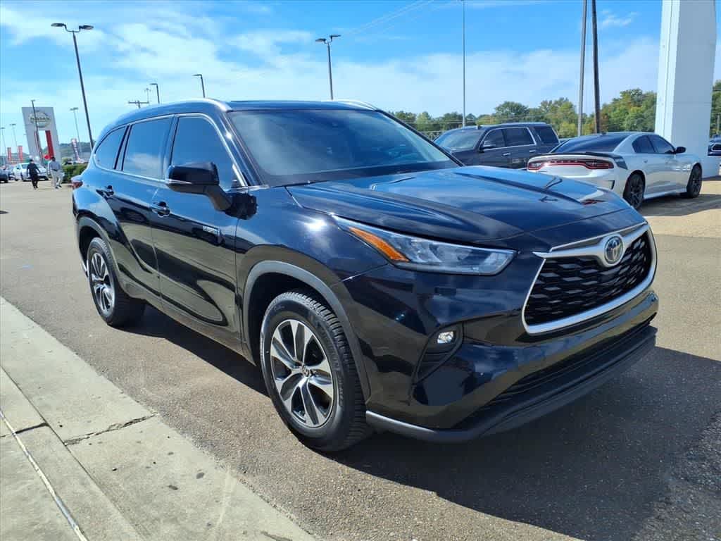 2020 Toyota Highlander Hybrid XLE FWD