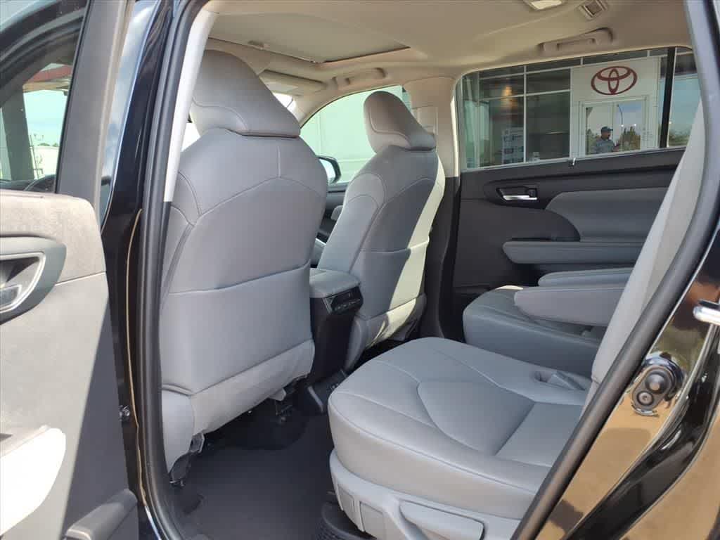 2020 Toyota Highlander Hybrid XLE FWD