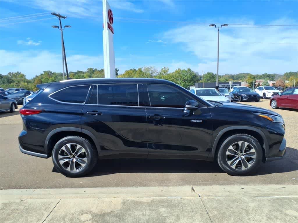 2020 Toyota Highlander Hybrid XLE FWD