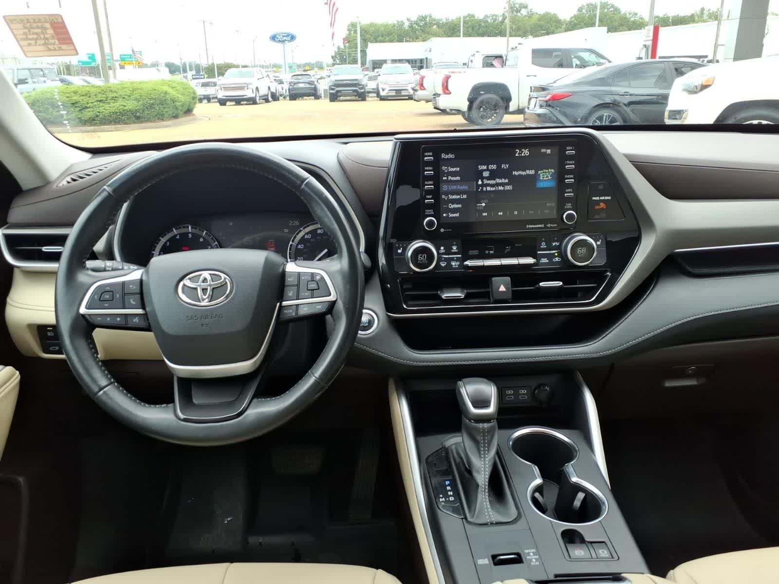 2022 Toyota Highlander XLE FWD