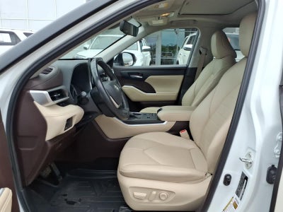 2022 Toyota Highlander XLE FWD
