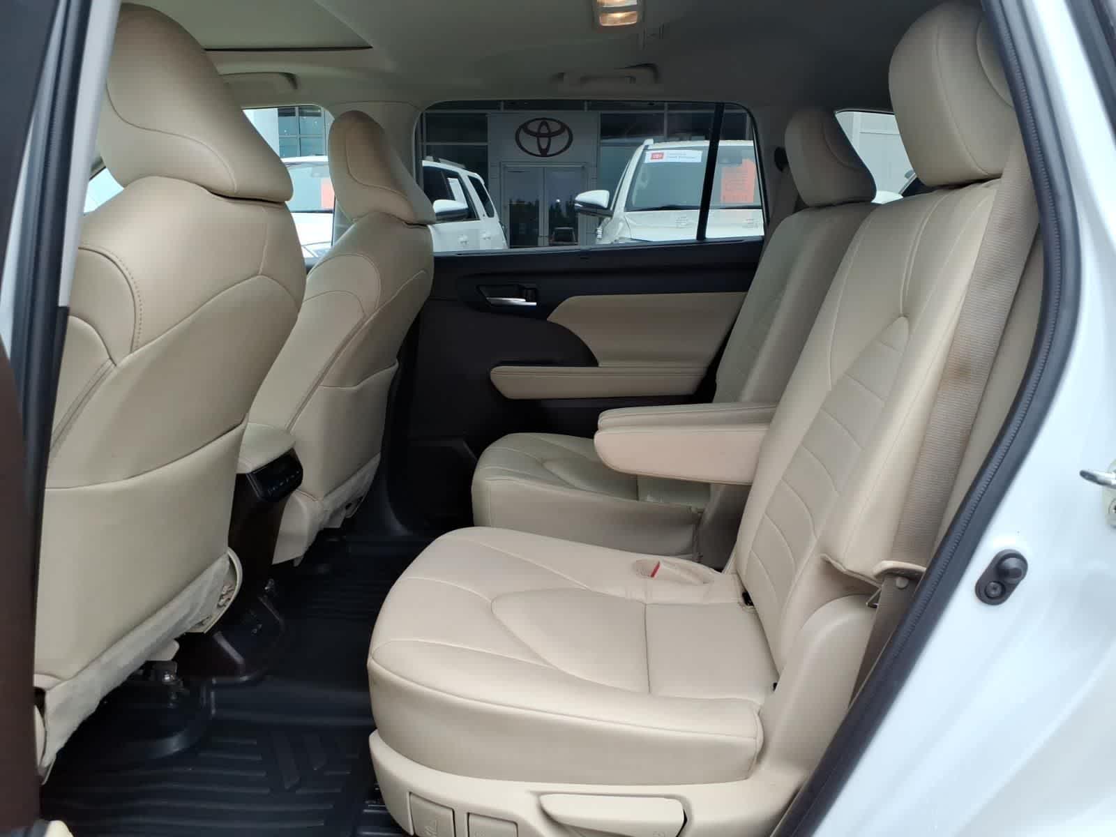 2022 Toyota Highlander XLE FWD
