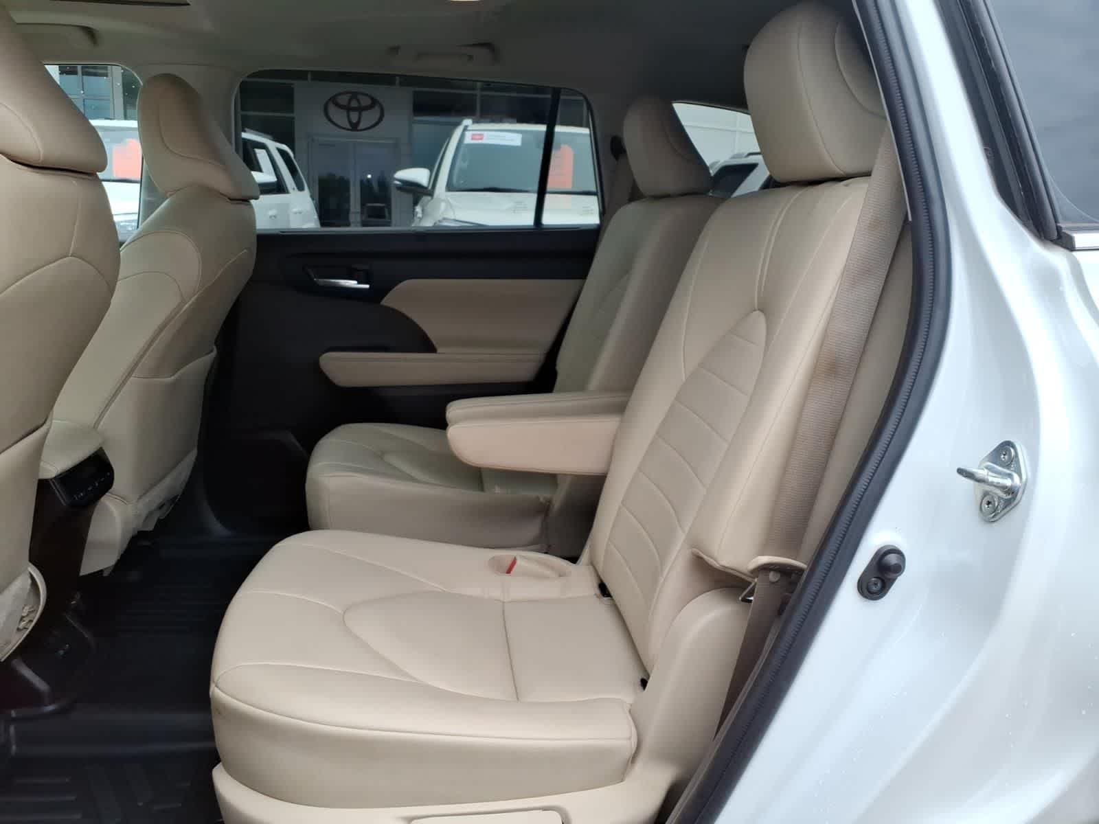2022 Toyota Highlander XLE FWD