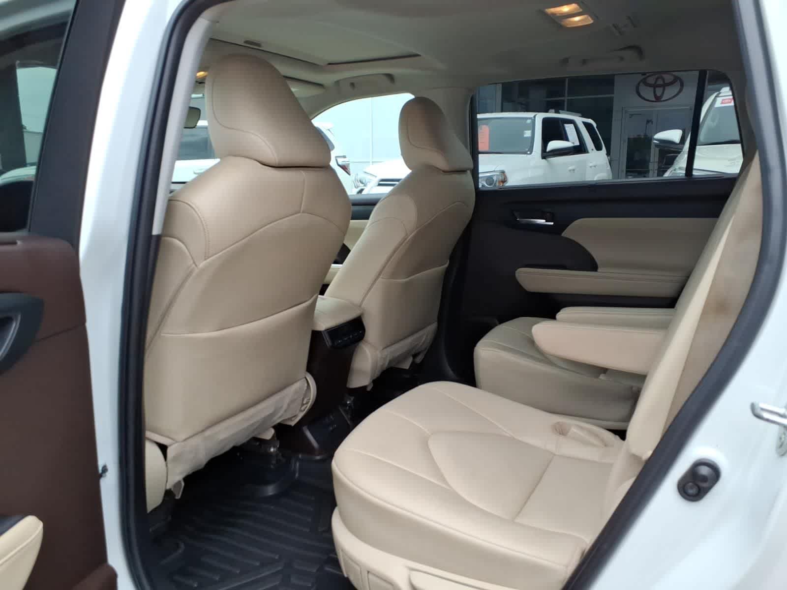 2022 Toyota Highlander XLE FWD