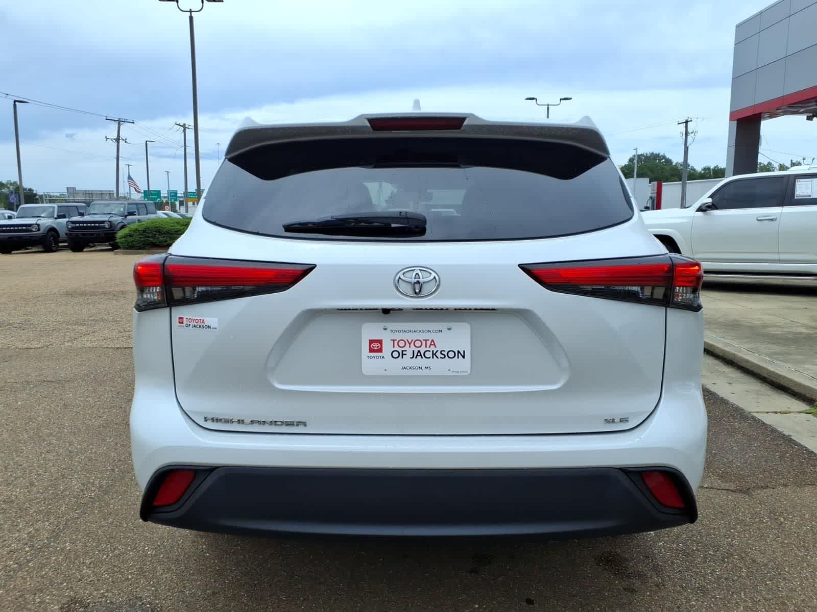 2022 Toyota Highlander XLE FWD