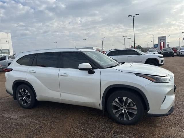 2021 Toyota Highlander XLE FWD