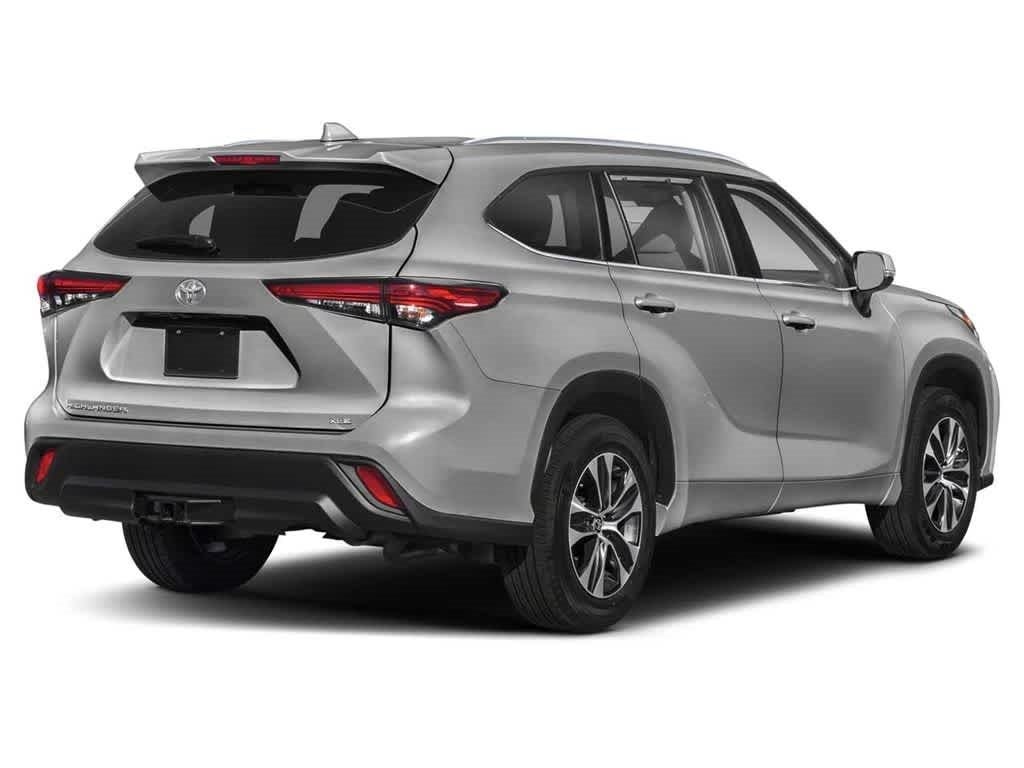 2022 Toyota Highlander XLE FWD