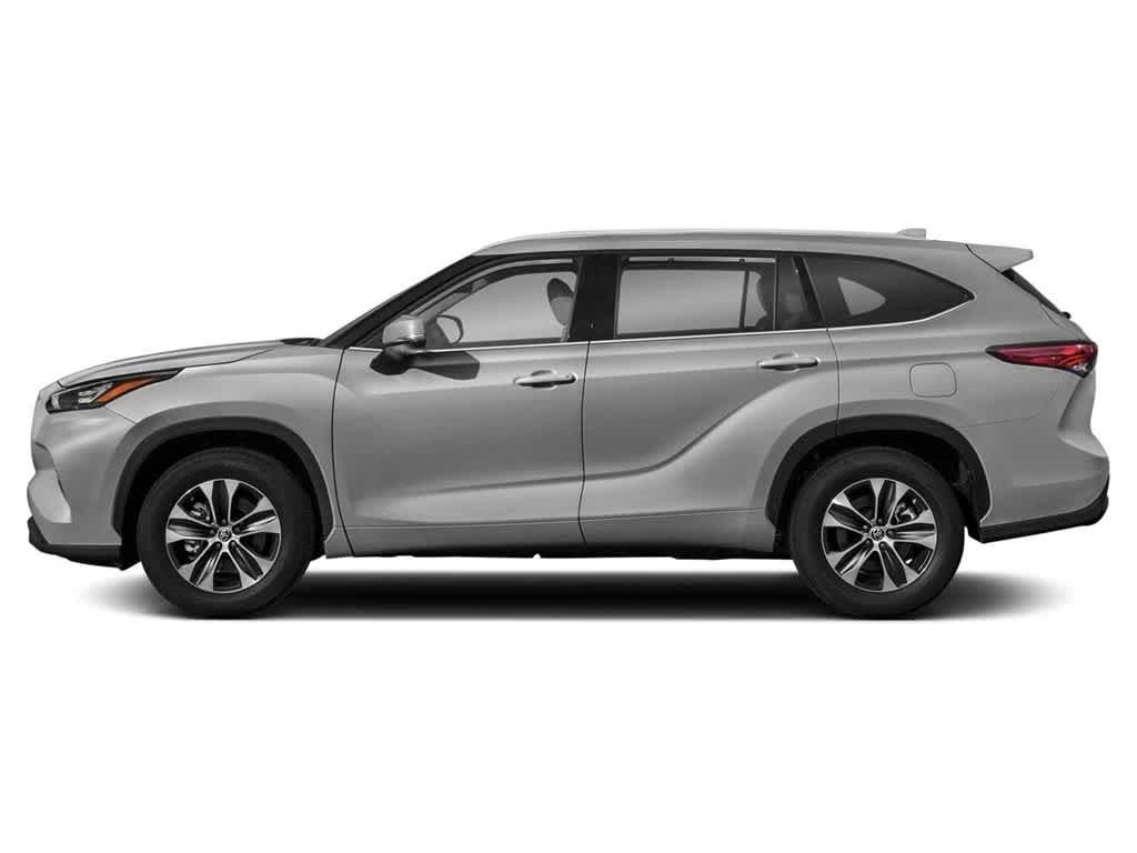 2022 Toyota Highlander XLE FWD
