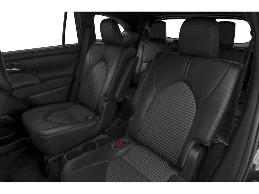 2022 Toyota Highlander XLE FWD