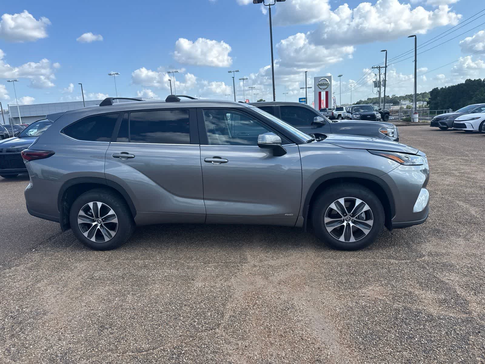 2026 Toyota Highlander Hybrid XLE AWD