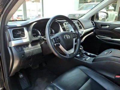 2016 Toyota Highlander FWD 4dr V6 XLE