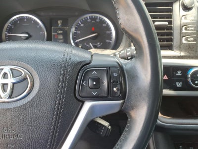 2016 Toyota Highlander FWD 4dr V6 XLE