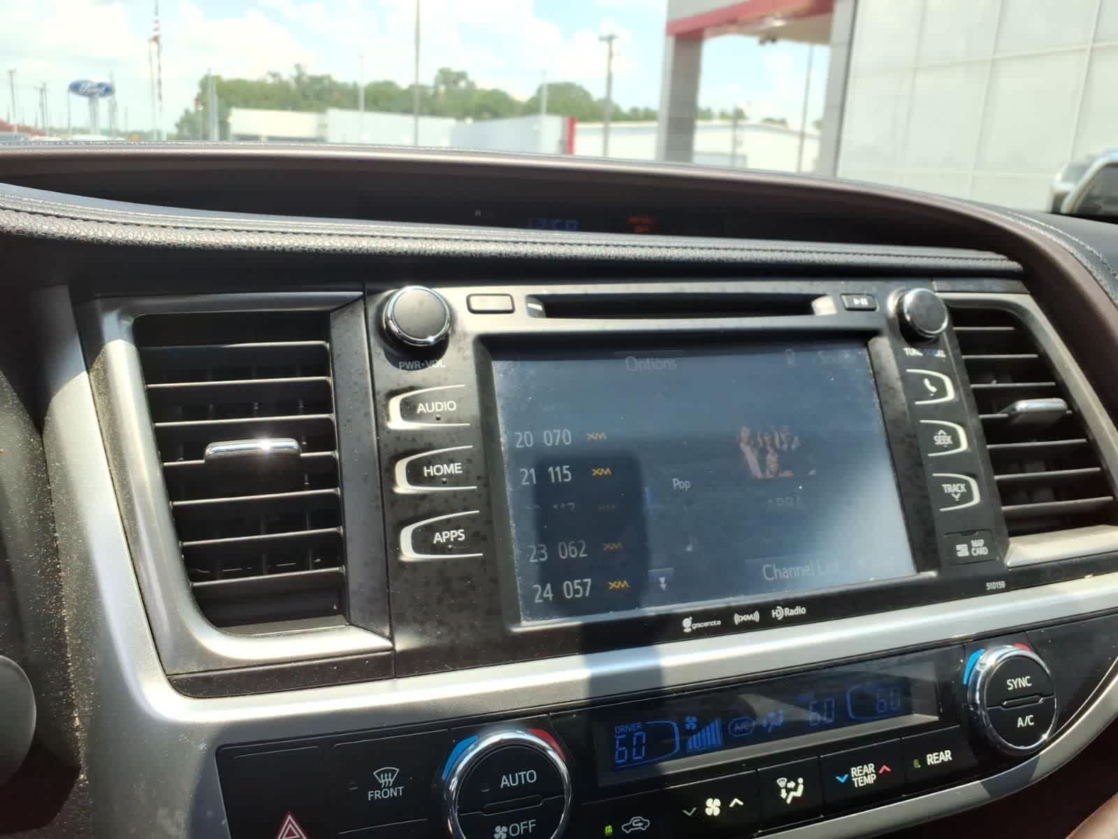 2016 Toyota Highlander FWD 4dr V6 XLE