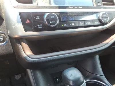 2016 Toyota Highlander FWD 4dr V6 XLE