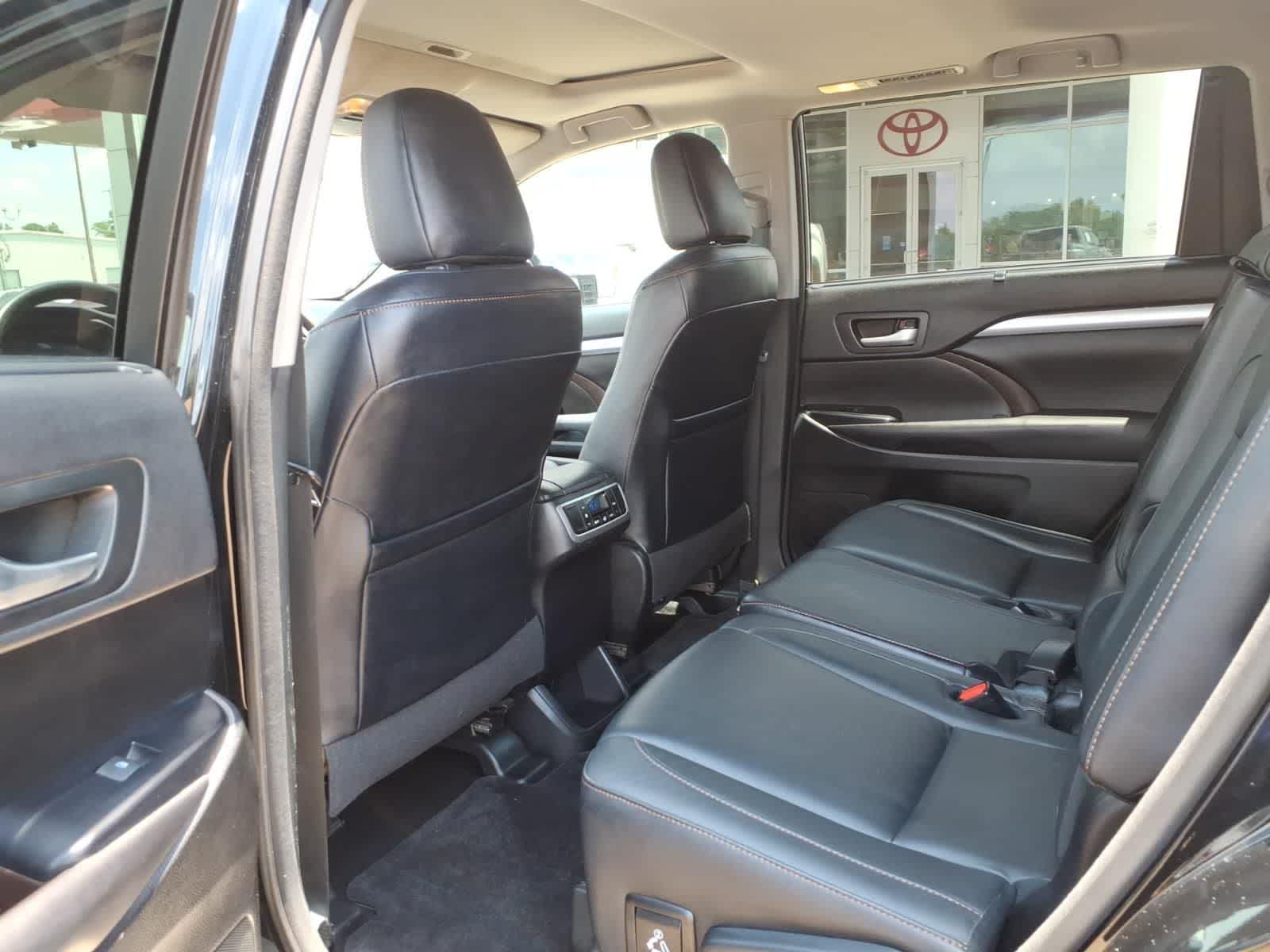 2016 Toyota Highlander FWD 4dr V6 XLE
