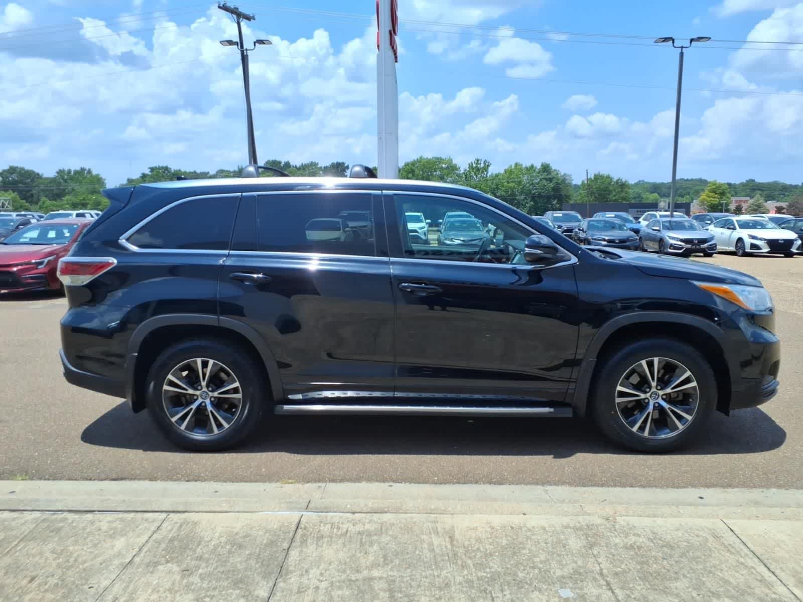2016 Toyota Highlander FWD 4dr V6 XLE