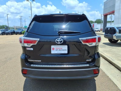 2016 Toyota Highlander FWD 4dr V6 XLE