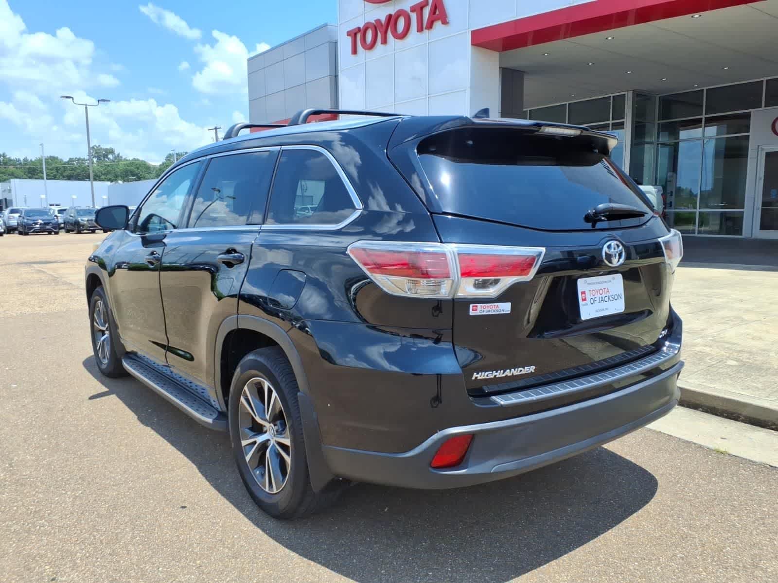 2016 Toyota Highlander FWD 4dr V6 XLE