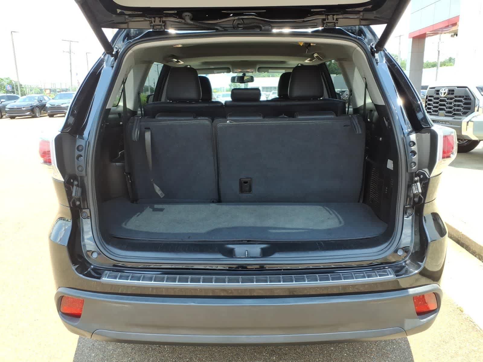 2016 Toyota Highlander FWD 4dr V6 XLE