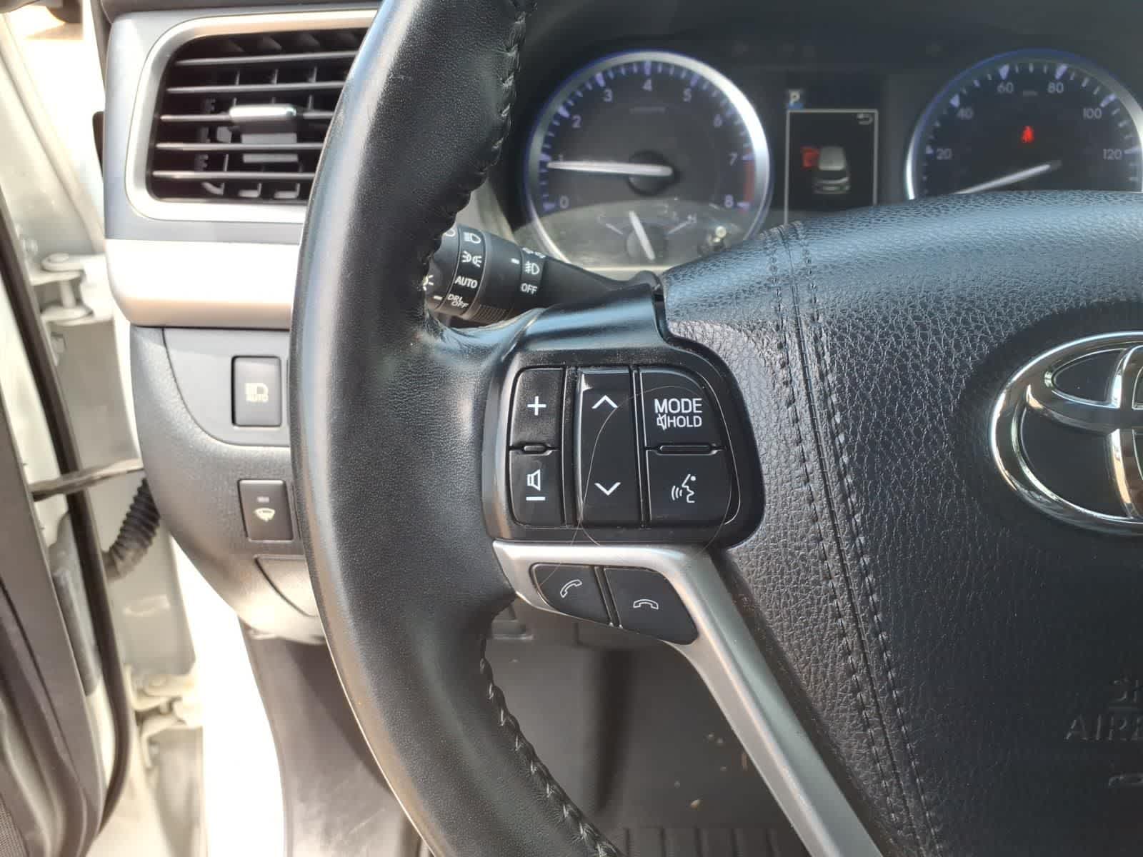 2019 Toyota Highlander SE V6 FWD