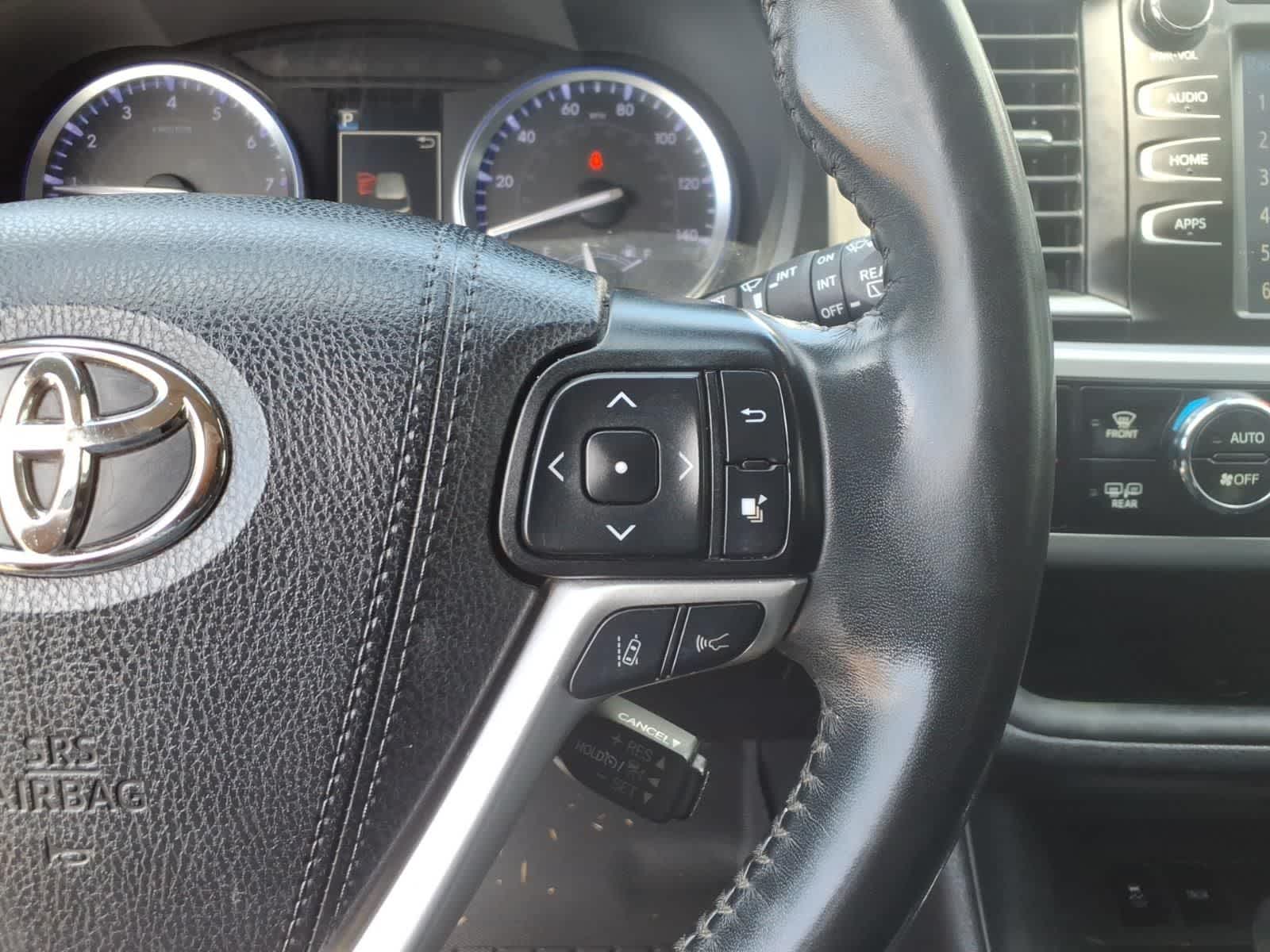 2019 Toyota Highlander SE V6 FWD