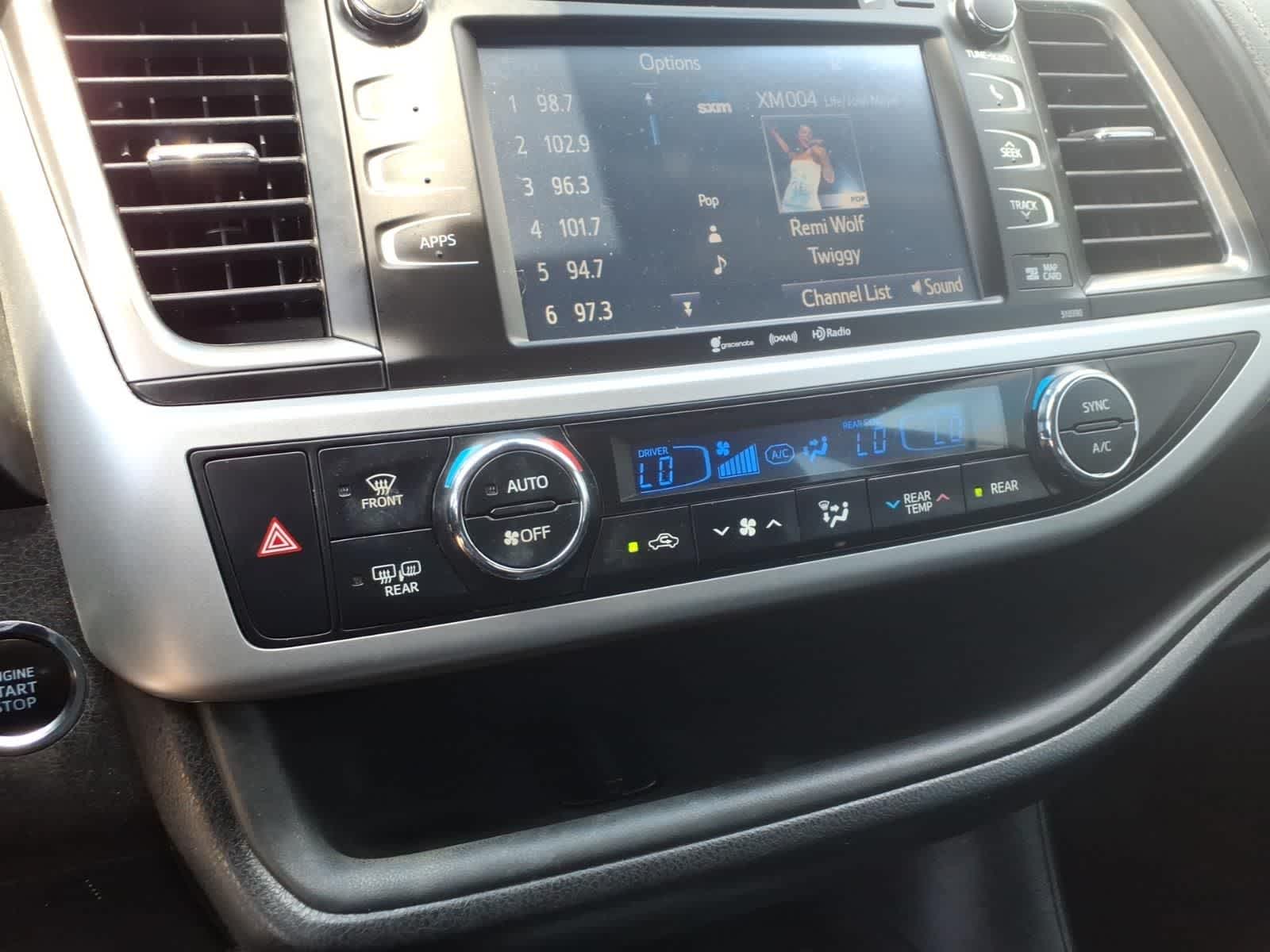 2019 Toyota Highlander SE V6 FWD