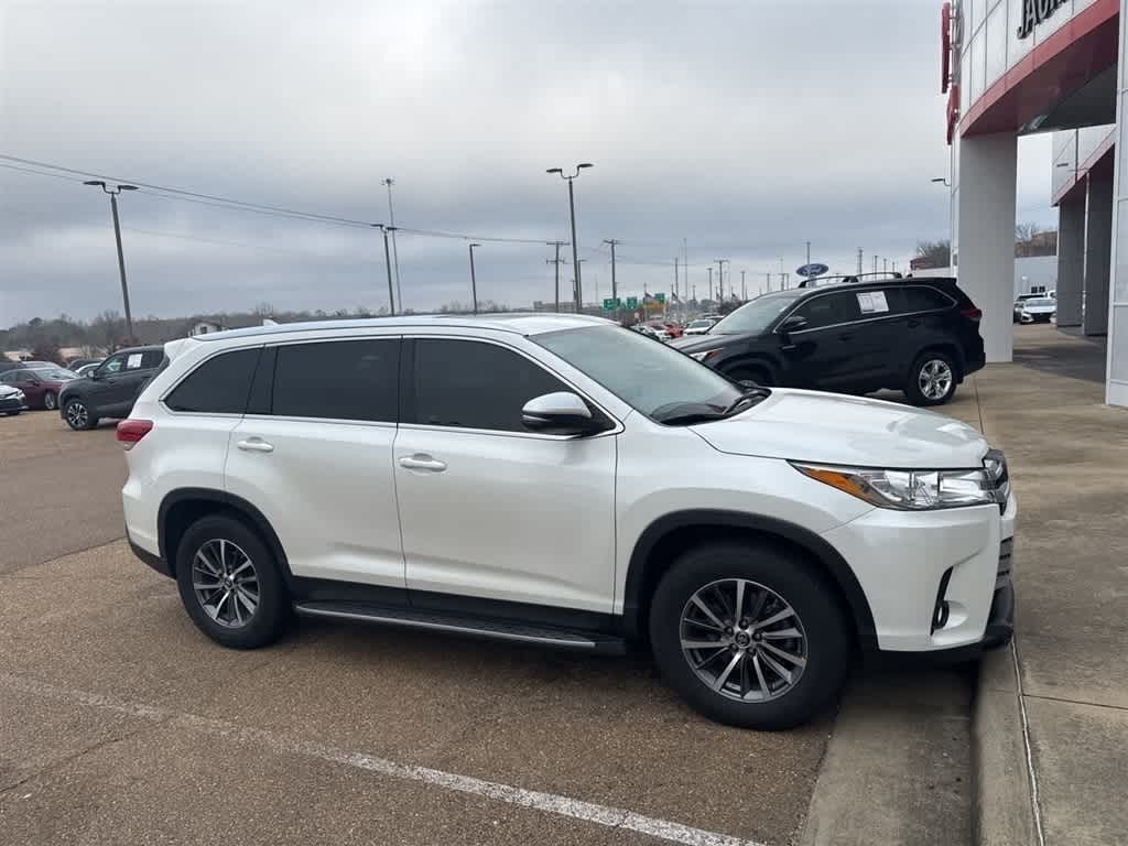 2019 Toyota Highlander XLE V6 FWD