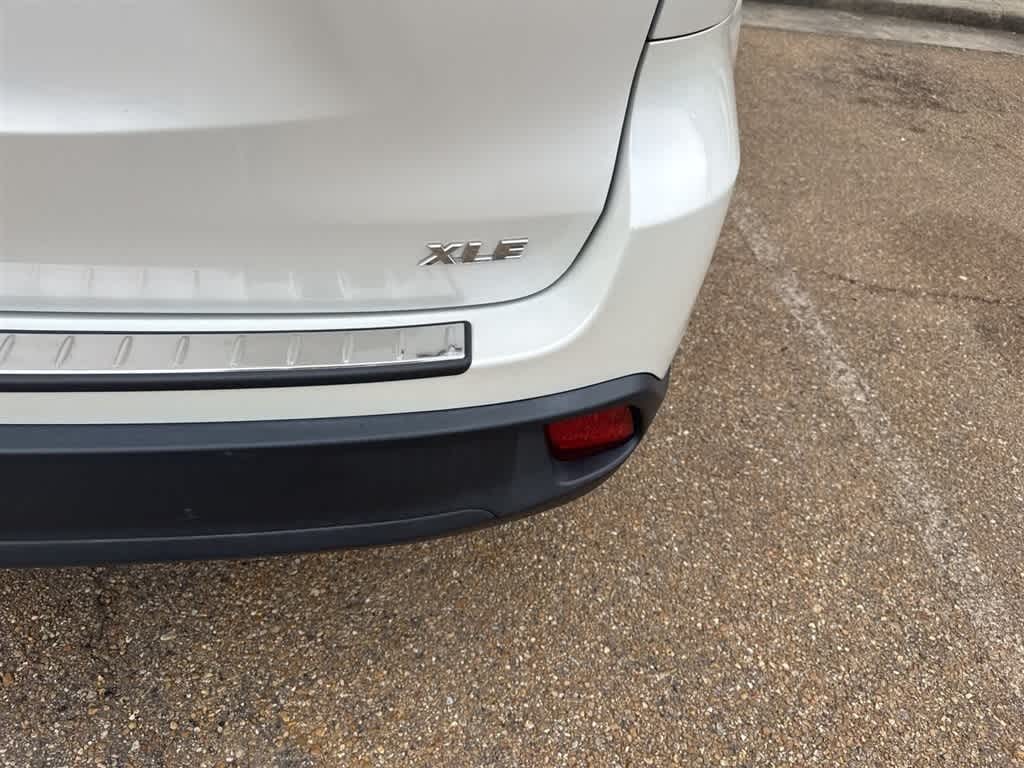 2019 Toyota Highlander XLE V6 FWD