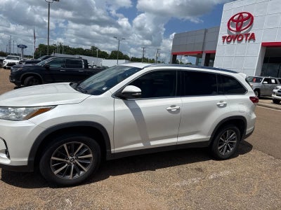 2019 Toyota Highlander XLE V6 FWD