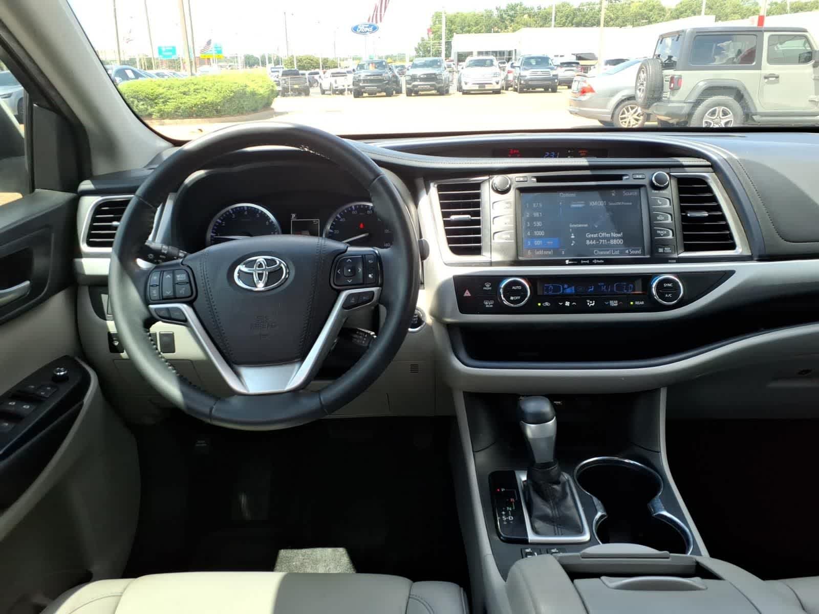 2019 Toyota Highlander XLE V6 FWD